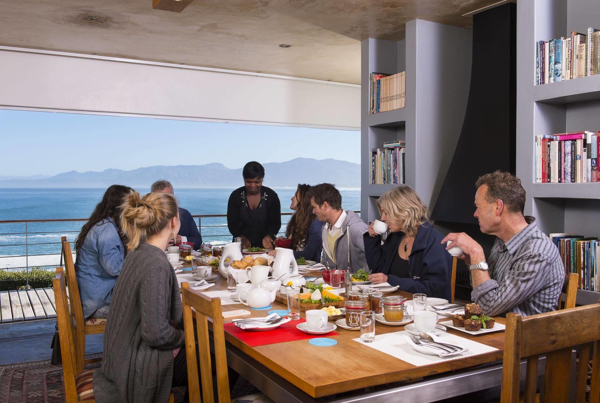 Whalesong Lodge Gansbaai Exteriér fotografie