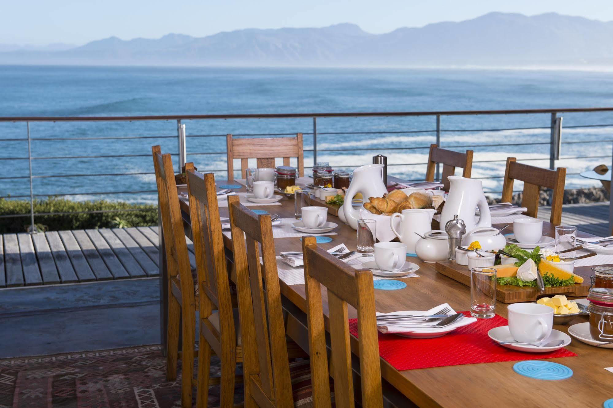Whalesong Lodge Gansbaai Exteriér fotografie