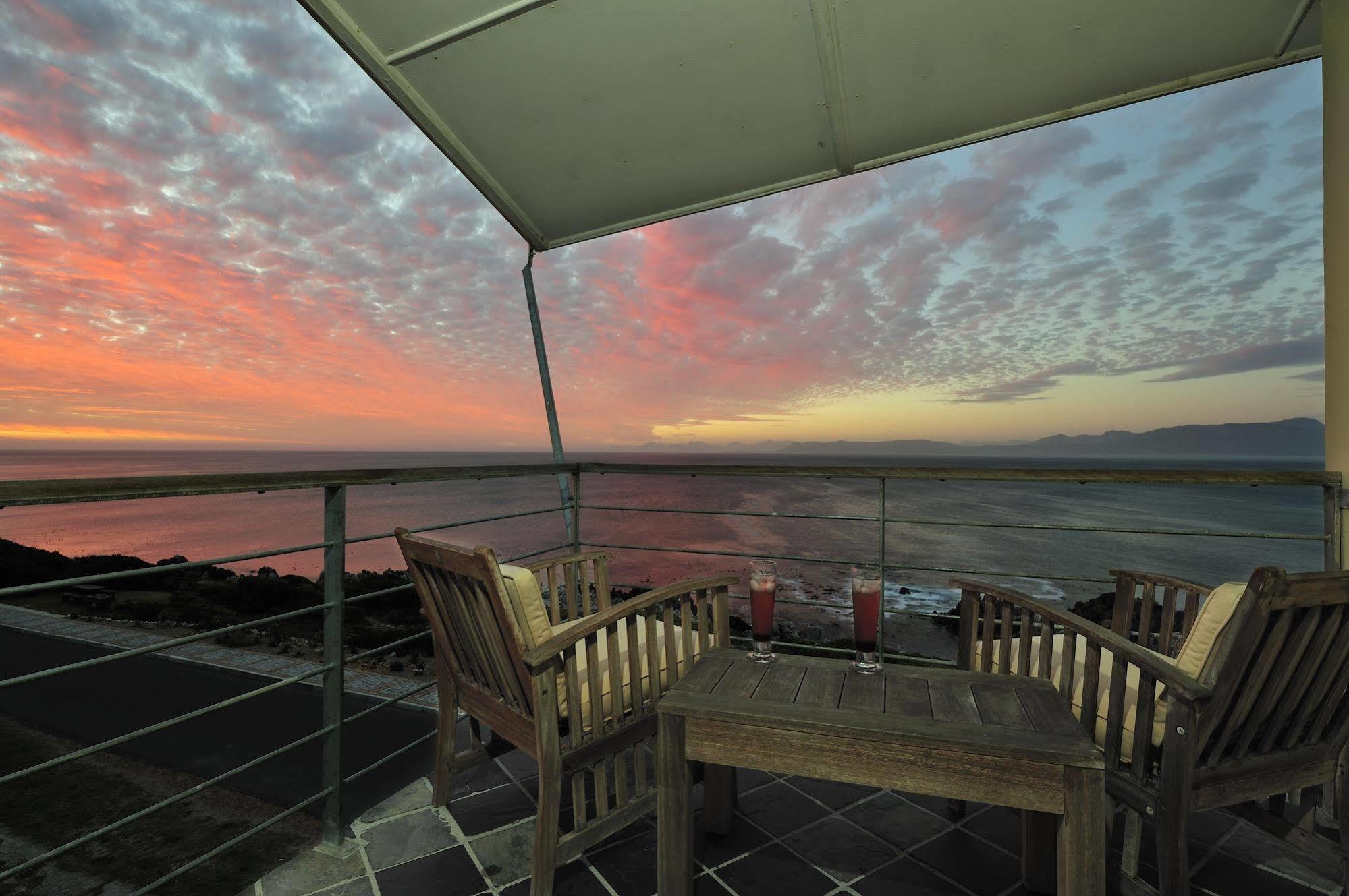 Whalesong Lodge Gansbaai Exteriér fotografie